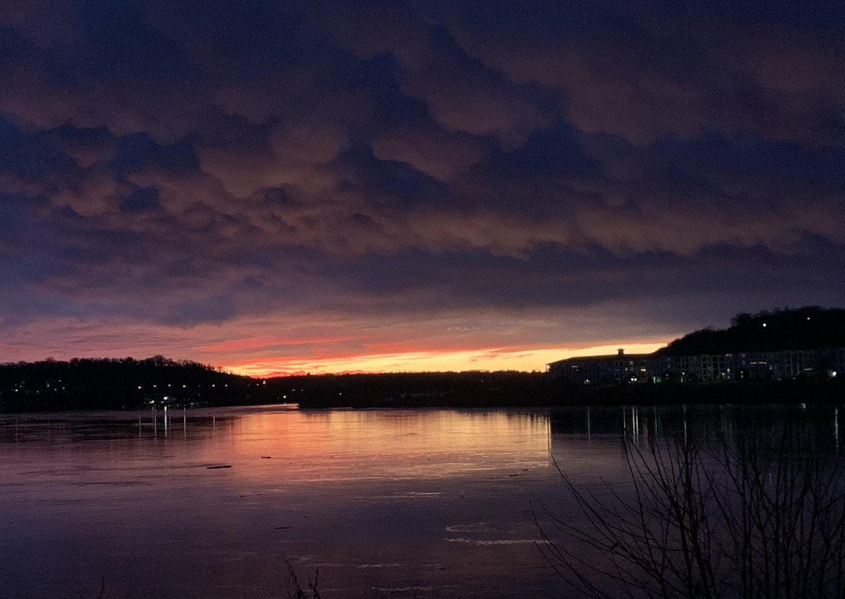 Calm before the storm @FOX19Frank