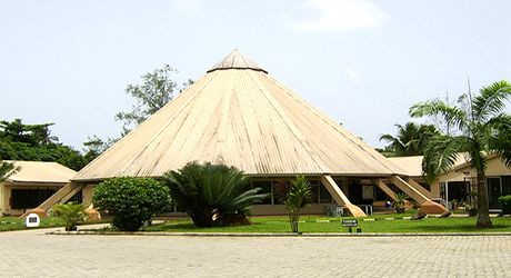 afromorphism's tweet photo. LEKKI CONSERVATION CENTER.

📍Lagos, Nigeria.
-------------------------
The center serves as a prominent symbol of biodiversity conservation and environmental education. 

It was constructed as a protected sanctuary to preserve the diverse flora and fauna of the Lekki Peninsula. https://t.co/UDHjmU73LQ