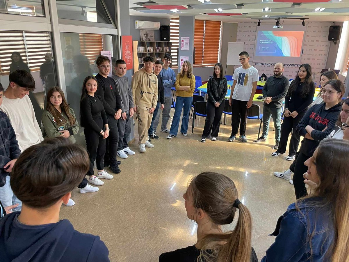 OSCE_Skopje's tweet photo. Our Mission support the CSO Youth and Community Center โ Gostivar, fostering a space where #young people from local communities can creatively express themselves, share #knowledge, and break #prejudices. #BuildingNewBridges https://t.co/fx06aktsmO