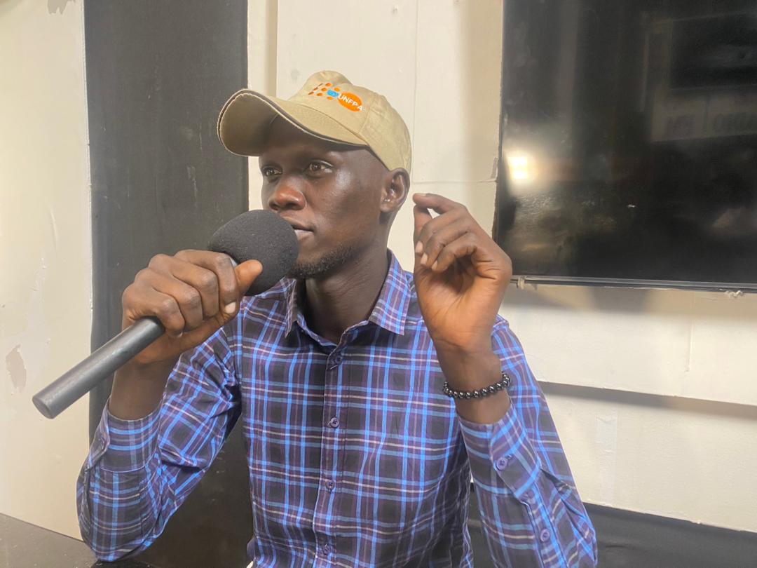 Martinmaluk1's tweet photo. Men taking lead in the struggle to end GBV is one thing that surprises our society and in our today's discussion at Advance Youth Radio 99.9, we said it's normal for the men to lead this process because an ideal society does not discriminate @men4womenss ,@UNFPASouthSudan https://t.co/wrmUnfNoay