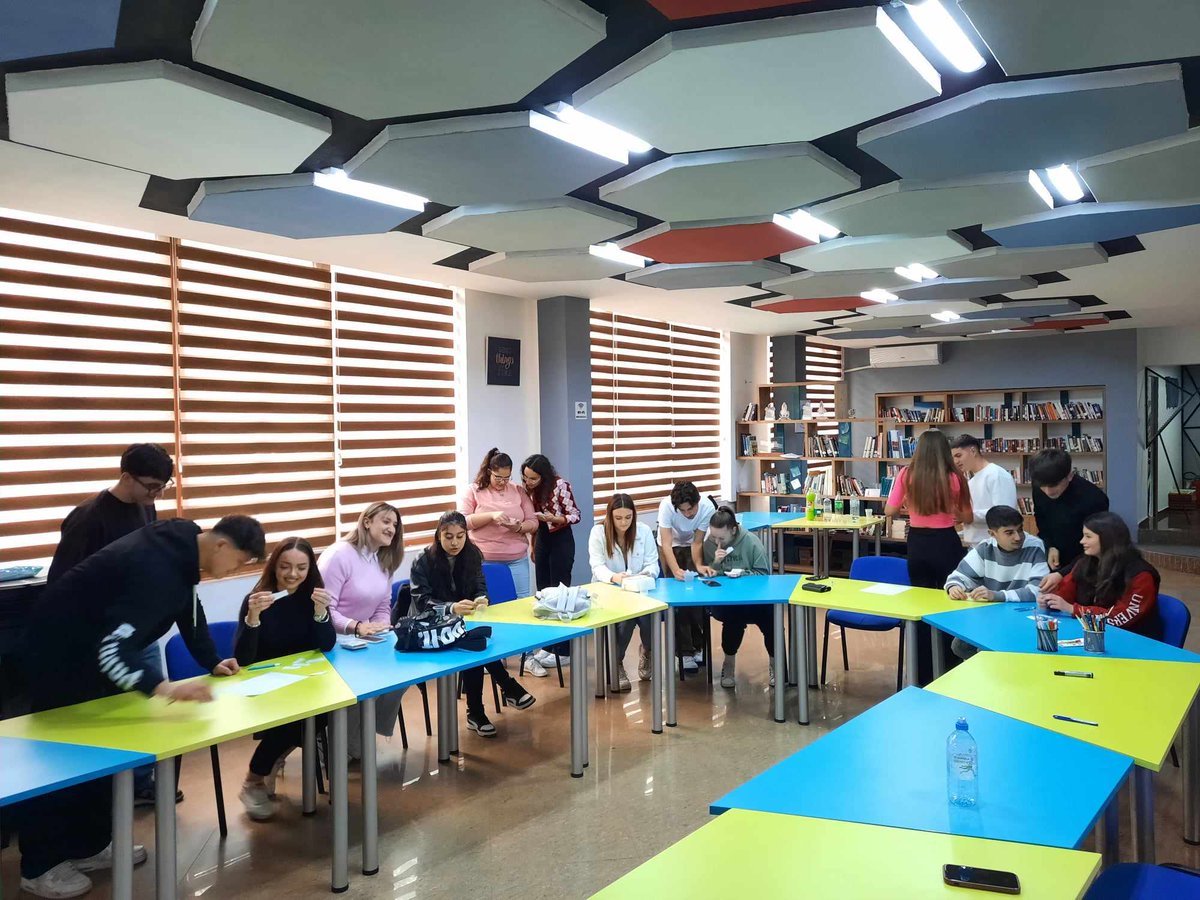 OSCE_Skopje's tweet photo. Our Mission support the CSO Youth and Community Center โ Gostivar, fostering a space where #young people from local communities can creatively express themselves, share #knowledge, and break #prejudices. #BuildingNewBridges https://t.co/fx06aktsmO
