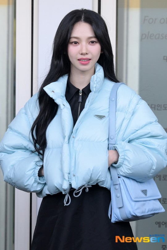 karinabrands's tweet photo. [THREAD] KARINA MILAN FW24

React with 1st/2nd emoji, share, and recommend:
https://t.co/stP4gRh1Dx
https://t.co/NPIfrcJqPA
https://t.co/5b2lpBe8Ef
https://t.co/Sg4OsqrbZG

#KARINAxPradaFW24
#KARINA #PradaFW24 @Prada https://t.co/wXRjSj6N2I