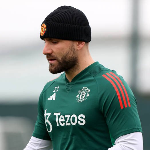 _utdjack_'s tweet photo. Erik ten Hag has confirmed that Lisandro Martinez, Luke Shaw and Casemiro are all back in #MUFC team training.

The understanding is Martinez has an 'outside chance', Luke Shaw is hoped to be fit for this match and Casemiro isn't likely to be involved with the game. https://t.co/FZQvANMF8d