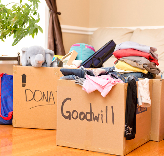 MarionGoodwill's tweet photo. Donating to your local Goodwill goes a long way in helping people find stable jobs. So if your holiday haul brought you upgrades, share the good and donate the items you no longer use. Visit https://t.co/H7I2cWOAZW to find a donation center near you. #donatestuffcreatejobs https://t.co/gVtZWPeR6l