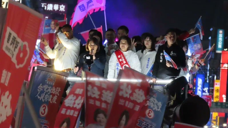 lodur46's tweet photo. 嘉義圓環對決 https://t.co/uHvp9pswkY