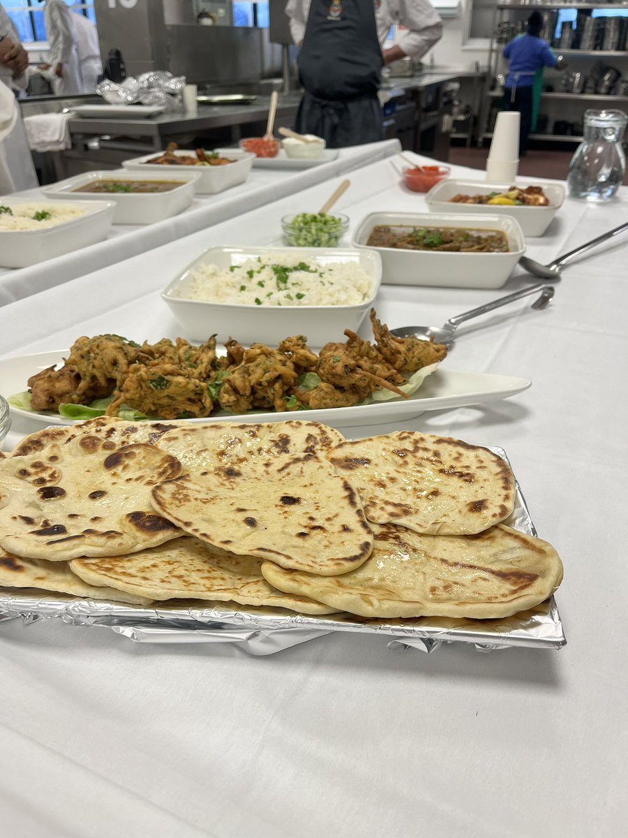 pardeep19922328's tweet photo. So here is the wrap up for Week 6. Well done to phase 2chefs for putting up the curry buffet as part of their course. All from scratch. Aromatic #indianbuffet #FoodieBeauty #proudinstructor
What did you have for your lunch? https://t.co/tZex6Lj3DS