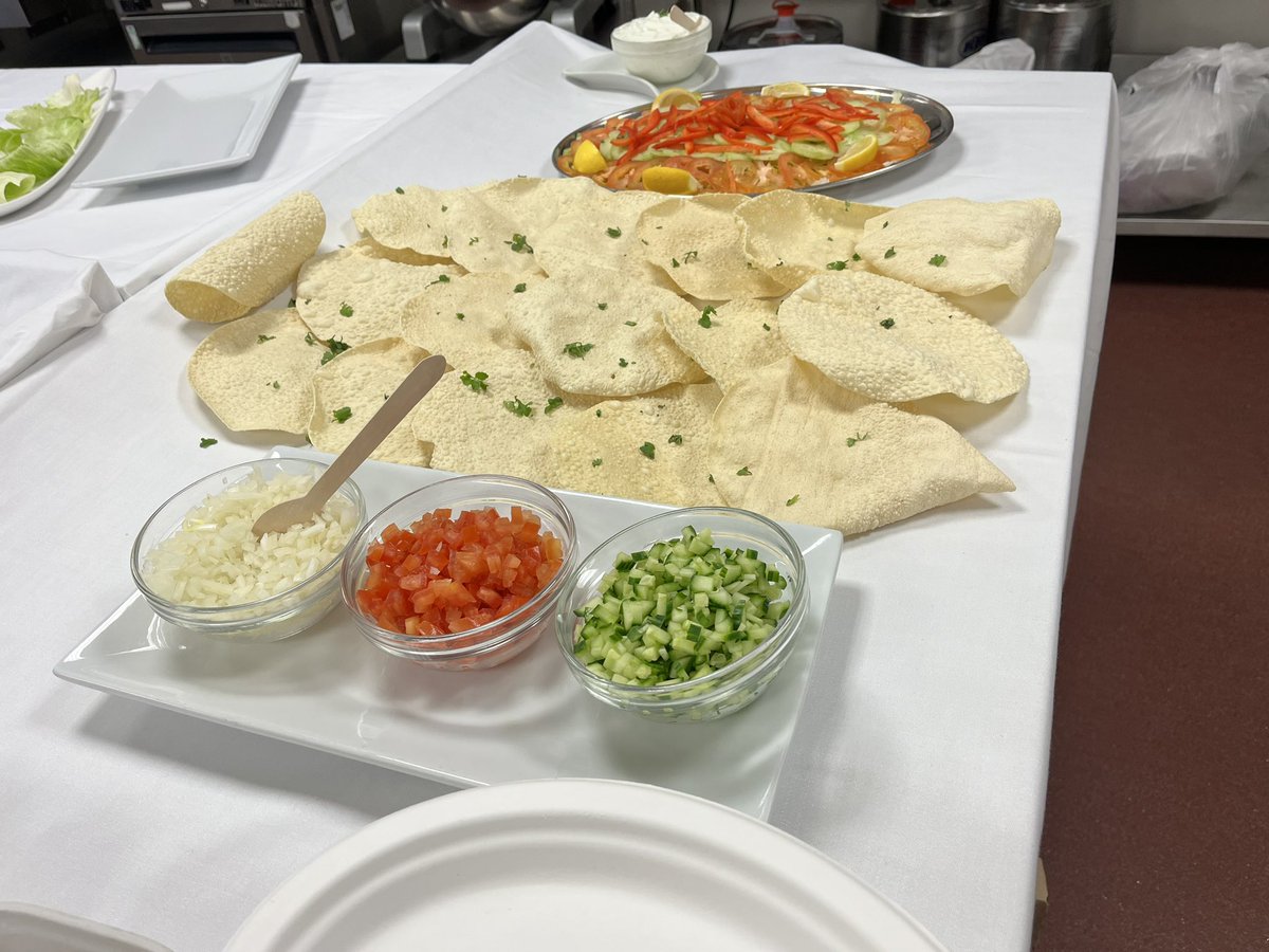 pardeep19922328's tweet photo. So here is the wrap up for Week 6. Well done to phase 2chefs for putting up the curry buffet as part of their course. All from scratch. Aromatic #indianbuffet #FoodieBeauty #proudinstructor
What did you have for your lunch? https://t.co/tZex6Lj3DS
