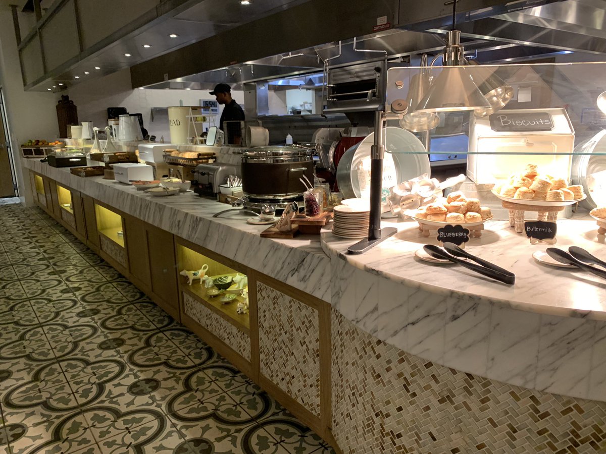 NashSportsRadio's tweet photo. Broadcasting 📻 Live 🎙️from @OmniNashville
The @BillisKing Show, 6am-9am
Inside #KitchenNotes https://t.co/637r9bxcFm