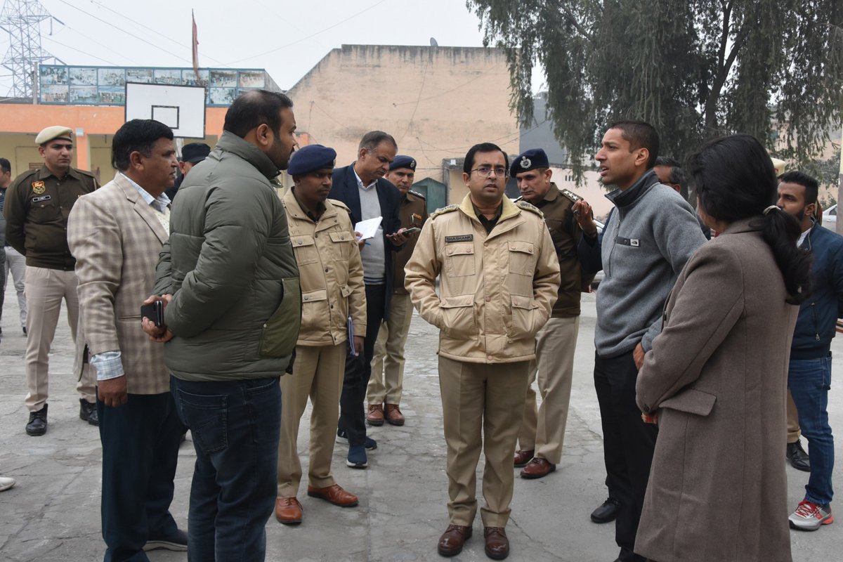 Deputy commissioner Karnal (@dckarnal) on Twitter photo मुख्यमंत्री मनोहर लाल 13 जनवरी को करनाल प्रवास पर, वार्ड नम्बर 1 व जरीफाबाद के लोगों के साथ करेंगे जन संवाद : अनीश यादव
उपायुक्त ने मुख्यमंत्री के आगमन को लेकर कार्यक्रम स्थलों का किया दौरा, प्रबंधों का लिया जायजा, अधिकारियों को दिए दिश निर्देश। <a href="/cmohry/">CMO Haryana</a> <a href="/DiprHaryana/">DPR Haryana</a> मुख्यमंत्री मनोहर लाल 13 जनवरी को करनाल प्रवास पर, वार्ड नम्बर 1 व जरीफाबाद के लोगों के साथ करेंगे जन संवाद : अनीश यादव
उपायुक्त ने मुख्यमंत्री के आगमन को लेकर कार्यक्रम स्थलों का किया दौरा, प्रबंधों का लिया जायजा, अधिकारियों को दिए दिश निर्देश। <a href="/cmohry/">CMO Haryana</a> <a href="/DiprHaryana/">DPR Haryana</a>