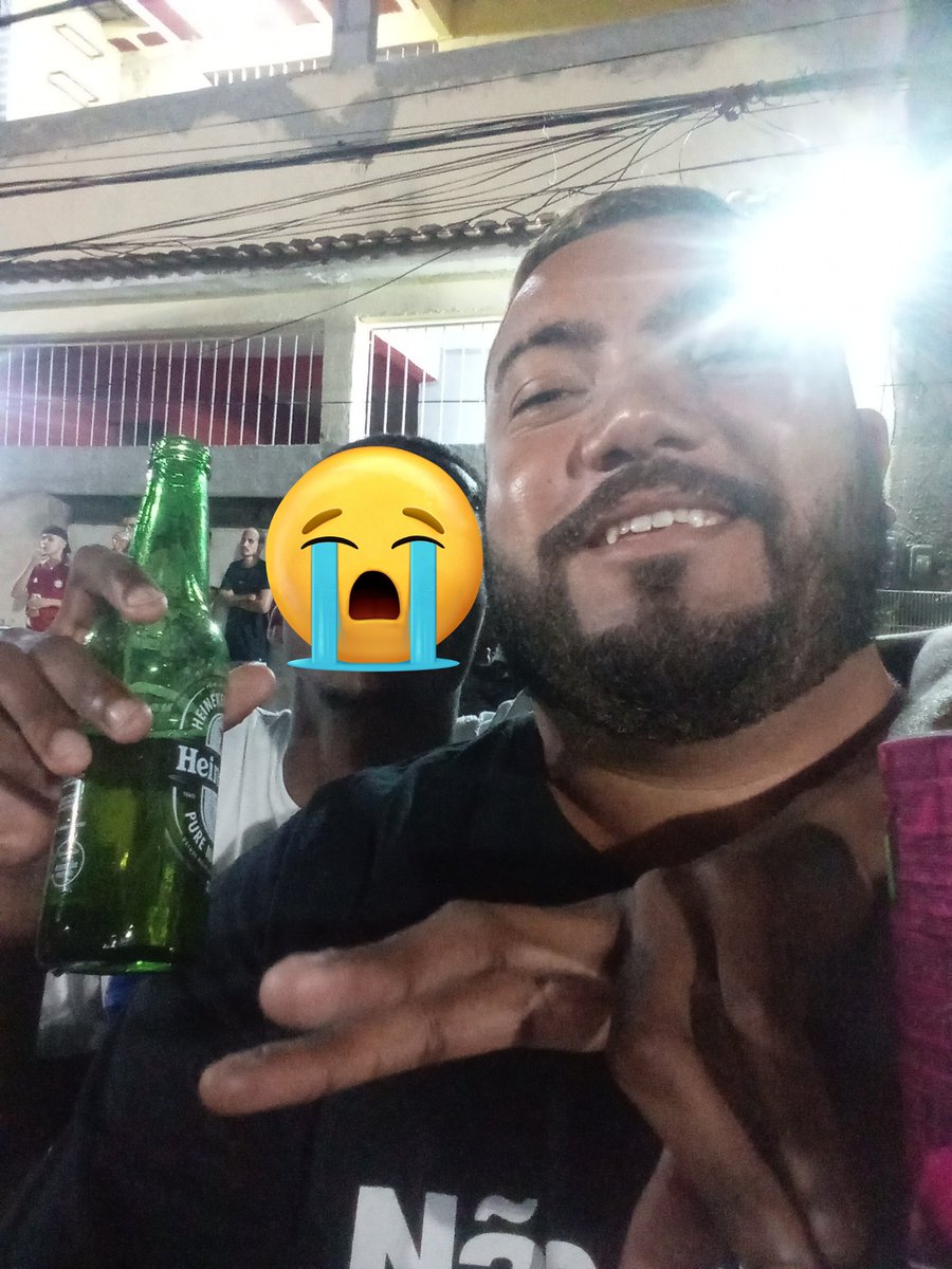 tdm_fc's tweet photo. FAMÍLIA MANTÉM DE LUTO, DESCANSE EM PAZ MEU GRANDE AMIGO, FAMÍLIA MANTÉM TE AMA, QUE DEUS TE RECEBA DE BRAÇOS ABERTOS, 😭😭😭😭🏴🏴🏴🏴🏴🏴 https://t.co/vHQTxFQq6I