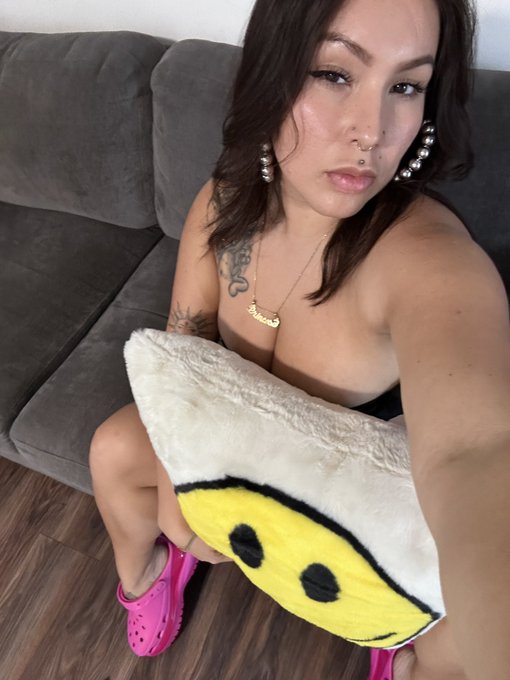 RT if I make you smile ✨ https://t.co/7ZFi7ffb5I