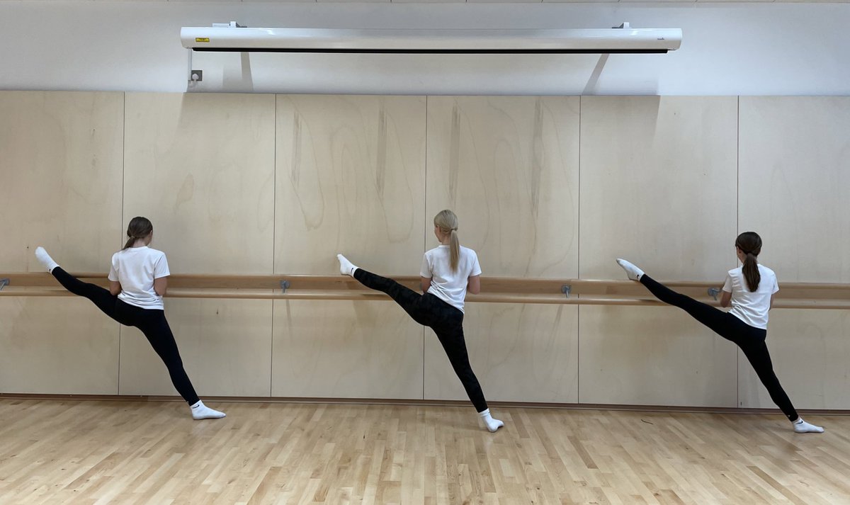 Miss Moore tweet media