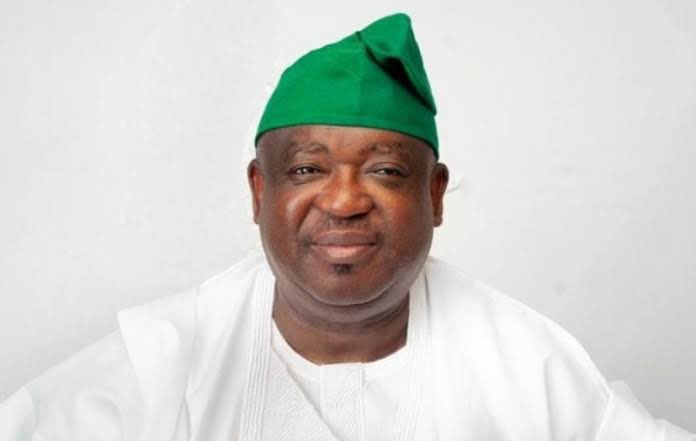Imranmuhdz's tweet photo. BREAKING: The Supreme Court has Declares Caleb Manasseh Mutfwang of the PDP As Duly Elected Governor of Plateau State. https://t.co/xojtbJ45XO