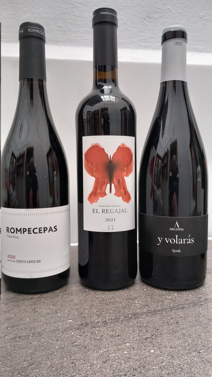 PepGranellTrave's tweet photo. Nos trajimos unos #souvenirs de #aranjuez
Salut y caloret q no falte🍷🍷🍷
Seguimos probando nuevos #vinos de zonas que no conocemos.
#wine #winelover #winelovers #Madrid #vintinto #arganda #chinchon #bodegas #Enero #vacaciones #viajes #gastronomia #gastrolovers #vinosdemadrid https://t.co/ftI4kLIMX2