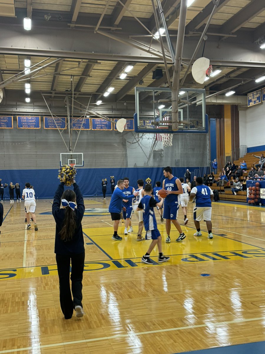 MrJansen7's tweet photo. Our freshman squad had a great time watching the Special Olympics Pack the Place game! Even better when they announced tomorrow will be a Snow day at halftime! @LTHS_D204 @jltyrrell8 @LTHS_Athletics https://t.co/lYwX8VXBAD