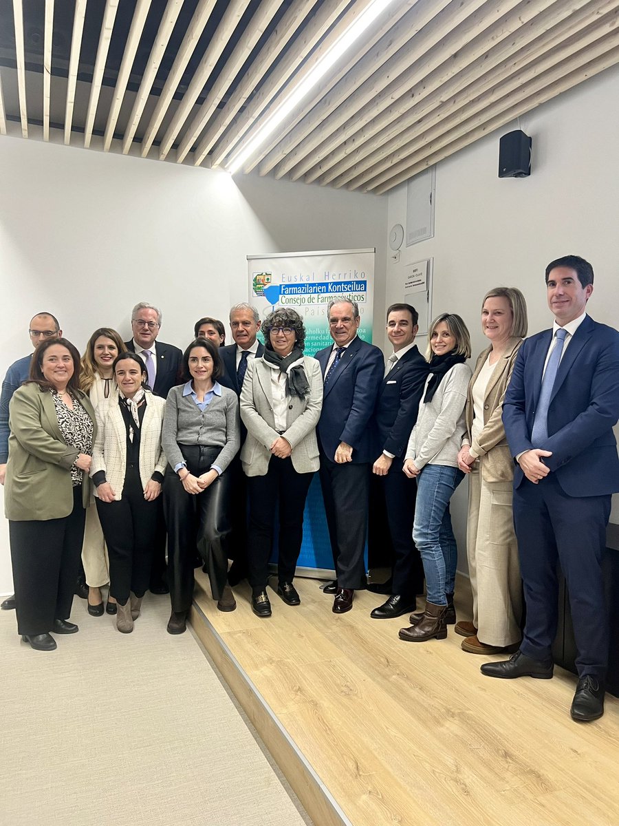 SandraTil's tweet photo. 🔉Nueva junta de gobierno del Consejo de Farmacéuticos del País Vasco @ConsejoPVfarma 

👉🏼 Miguel Ángel Gastelurrutia presidente 2024/2025

@diariofarma 👇🏼
ℹ️ https://t.co/SgA9ESDHbD https://t.co/6iU3OHp5wX