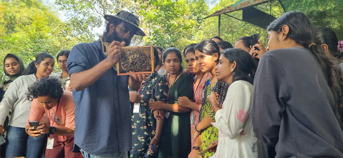 InstituteTies's tweet image. *ENJOY LEARNING SKILLS PROGRAMME FOR ZOOLOGY STUDENTS OF ST. TERESA'S COLLEGE. ERNAKULAM*

ties.org.in/News/EnjoyLear…

#tiesinstitute
#enjoylearningskills
#apiculturetraining
#Students #college #stteresas #apiculture