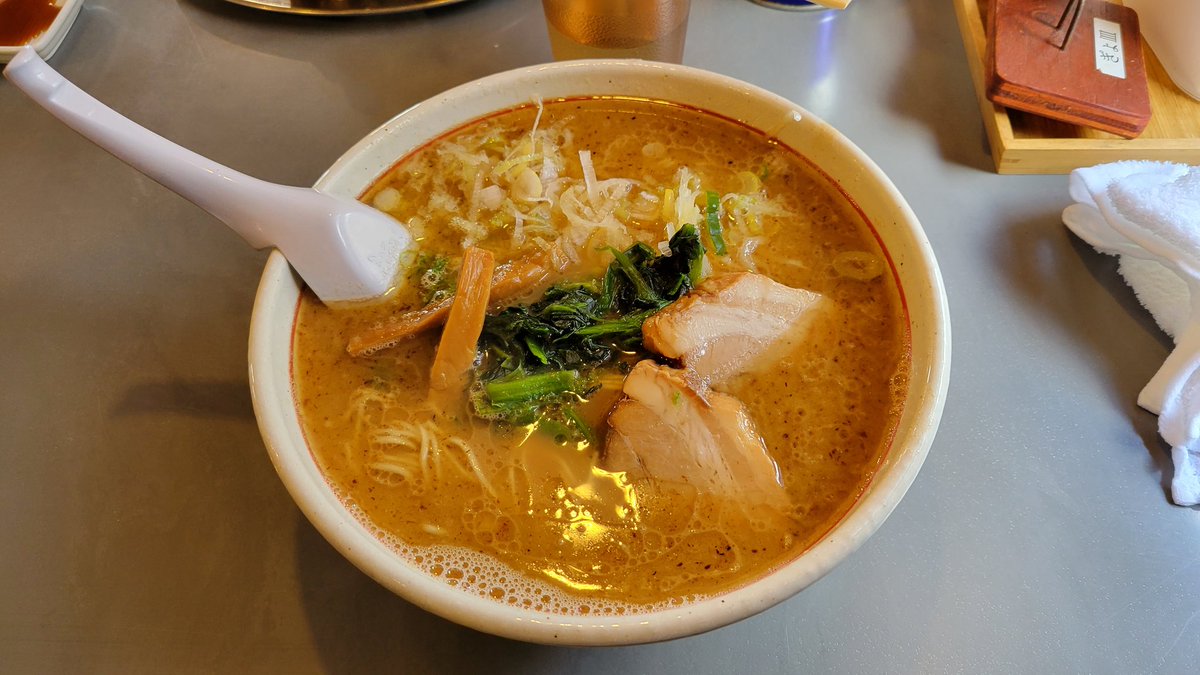 raamer3's tweet photo. お昼に行った中華そばこうた
大盛にしたら食べきれないくらい多かった
味はめちゃくちゃ美味しかった🙂 https://t.co/CHelFAuLIi