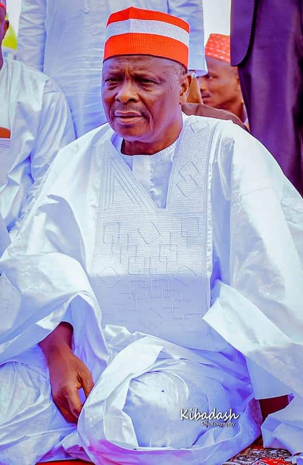0xjoeh's tweet photo. Kanawa we are the only ones who can do this. Let's break Arewa twitter retweet record and give madugu 20k retweets. https://t.co/S0vQ5eMJvK
