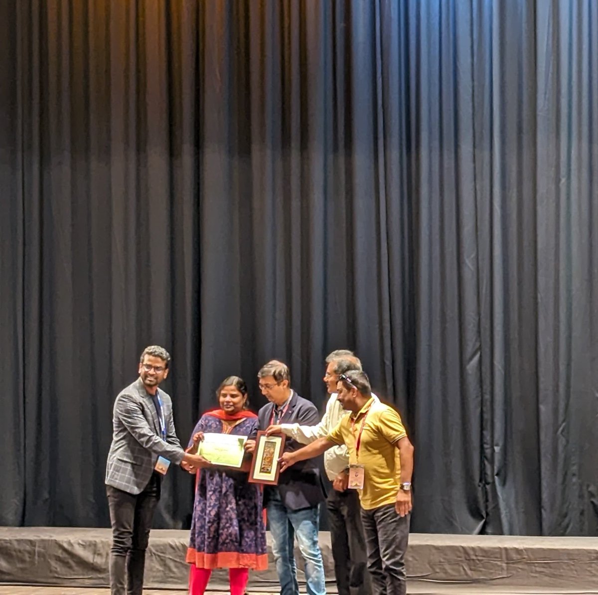 ISPPhotobiology's tweet photo. Congratulations to all the award winners for the selected talks, flash talks &amp; posters and everyone else too who have actively participated and interacted and made this conference memorable.
All the best! 

(2/n)

#ISPP2024 #EMBOplantBio https://t.co/TXNvnh6vyt
