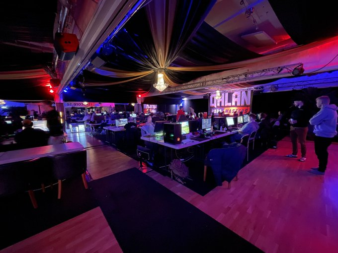 qw_tips's tweet image. QHLAN 2024 - Stockholm
Day 3 underway, 2on2 tournament
follow on twitch: @tastyspleentv or @bps_of_qw or @badsebitv 
more info &amp;gt; quakeworld.nu/wiki/QHLAN2024