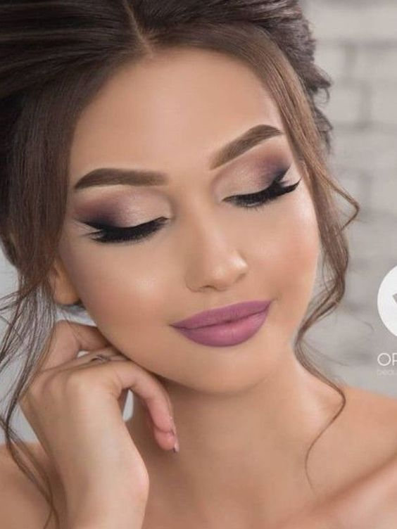 shinkansenup's tweet photo. Illuminate Your Look: Mastering the Art of Highlighting. Learn the strategic application for that radiant finish. https://t.co/aPnskrg3P7
