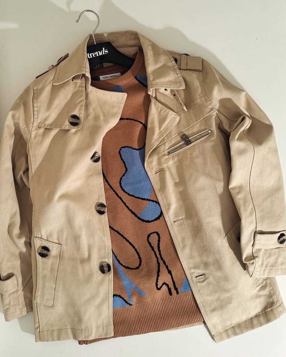 Trends_fk's tweet image. Zwei Looks, ein Statement: Unser Pullover solo für lässige Eleganz oder unter dem Trenchcoat für klassischen Chic. #stilvoll #bequem 

👉 bit.ly/47vNNZO 👈