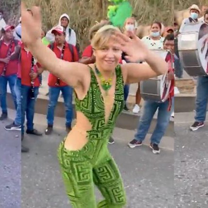 ElRepublicano09's tweet photo. En Argentina la primera dama decidió continuar con su trabajo privado para no colgarle gastos al Estado...

En Colombia la primera dama se gasta más de 1.000 millones en maquilladores y ahora lo justifican como que es "trabajo social" llevar en el avión su séquito para todas partes.

¿Opiniones?