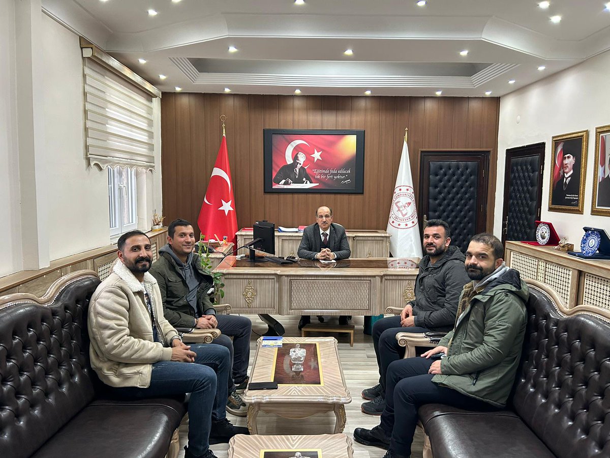 Şube Yürütme Kurulu üyeleri olarak İl Milli Eğitim Müdürü İzettin Aydın'a gündeme dair konuları görüşmek için ziyaret gerçekleştirdik. 
*Promosyon ihalesi 22-26 Ocak tarihlerinde yapılacaktır.⤵️
<a href="/egitimsen/">Eğitim Sen</a> <a href="/egitim_idil/">İDİL EĞİTİM SEN</a> <a href="/egitimsencizre/">Eğitim Sen Cizre</a> <a href="/Silopiegitimsen/">Eğitim Sen Silopi Temsilciliği</a> <a href="/sirnakmem73/">Şırnak İl Millî Eğitim Müdürlüğü</a>