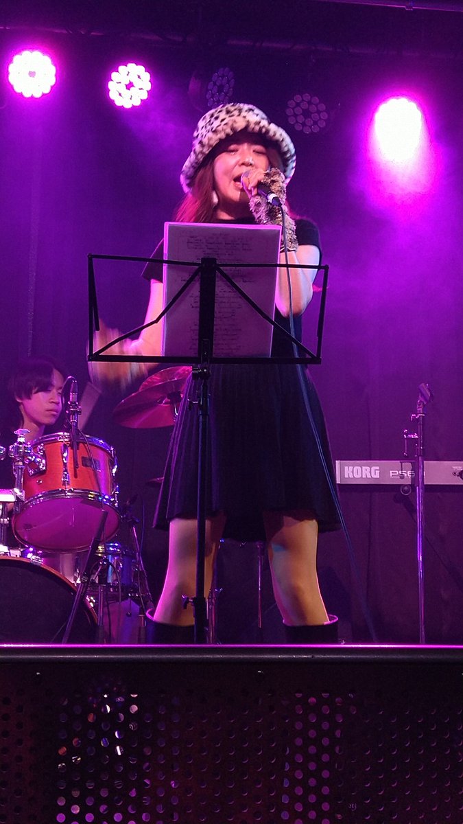 groundtetra's tweet photo. 12月3日 #魅惑シネマ さんワンマンライブ、セッションで初めて #Chamyu さんを見ました🎵
今年、バンド活動を目指しているそうですがどこかのライブで観覧出来る日を楽しみにしています!🎤🎸 https://t.co/hOhCsuQf6v