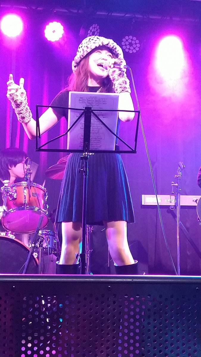 groundtetra's tweet photo. 12月3日 #魅惑シネマ さんワンマンライブ、セッションで初めて #Chamyu さんを見ました🎵
今年、バンド活動を目指しているそうですがどこかのライブで観覧出来る日を楽しみにしています!🎤🎸 https://t.co/hOhCsuQf6v