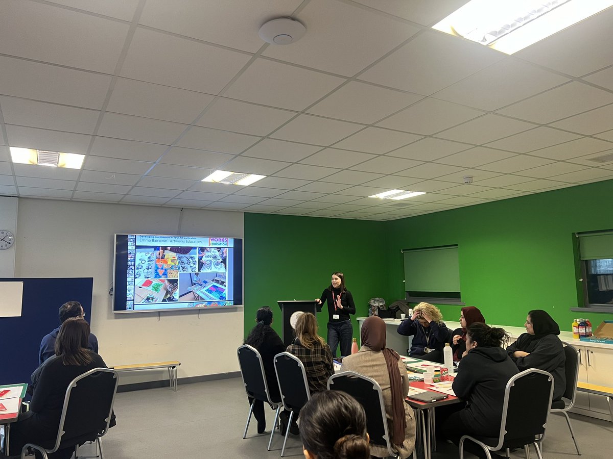 An exciting afternoon for us teachers <a href="/OliveTreeBolton/">Olive Tree Primary</a>  Big thank you to <a href="/MissFMunshi/">Miss Munshi</a> for organising a visit from Emma Bairstow and Artworks Education. #Art #Creativeideas