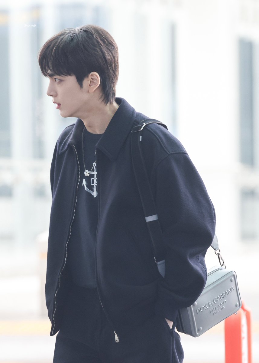 240111

#THEBOYZ #YOUNGHOON
#더보이즈 #영훈
#SONGDOZforMFW #DGxYOUNGHOON