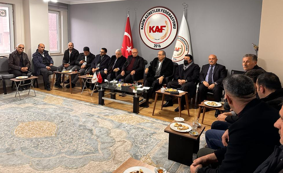 VandaDEVA's tweet photo. Deva Partisi Genel Başkan Yardımcısı ve İdari ve Mali İşler Başkanımız Sn. Medeni Yılmaz ve Genel Başkan Başdanışmanımız Sn. Kerem Altun, İl Başkanımız Sn. Av. Erkan İrven ile birlikte Kadim Aşiretler Federasyonu’nu ziyaret etti. https://t.co/Uow2tgPfDI