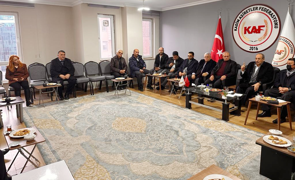 VandaDEVA's tweet photo. Deva Partisi Genel Başkan Yardımcısı ve İdari ve Mali İşler Başkanımız Sn. Medeni Yılmaz ve Genel Başkan Başdanışmanımız Sn. Kerem Altun, İl Başkanımız Sn. Av. Erkan İrven ile birlikte Kadim Aşiretler Federasyonu’nu ziyaret etti. https://t.co/Uow2tgPfDI