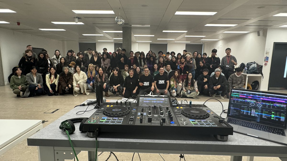 Deaf Rave started with a bang in 2024! Good luck to all the amazing students @RCA on their courses. Great sessions!👌🏼 #deafrave #lecture #dj #deafculture #music