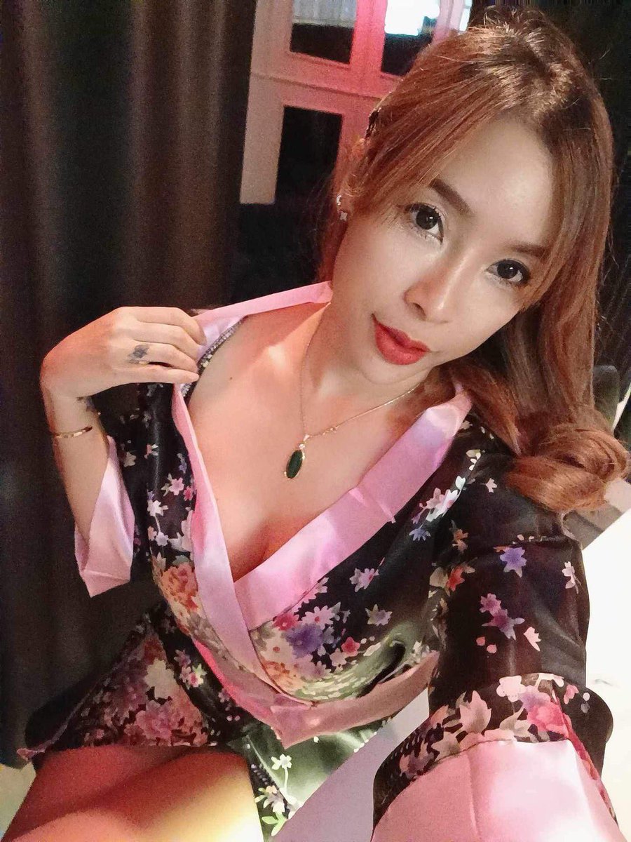 The23bangkok's tweet photo. お世話になります！
ぜひ脱がしに来てください🙇‍♂️
団体様大歓迎です🙏

#Thailand #Bangkok #Youngplace23
#THE23 #SENA_Group #タイ #バンコク #ヤングプレイス #千愛グループ #夜遊び
#お触り酒場 #タイ遊び #タイ夜遊び
#バンコク遊び #バンコク夜遊び #ヤングプレイス夜遊び https://t.co/w7PNTpi9kr