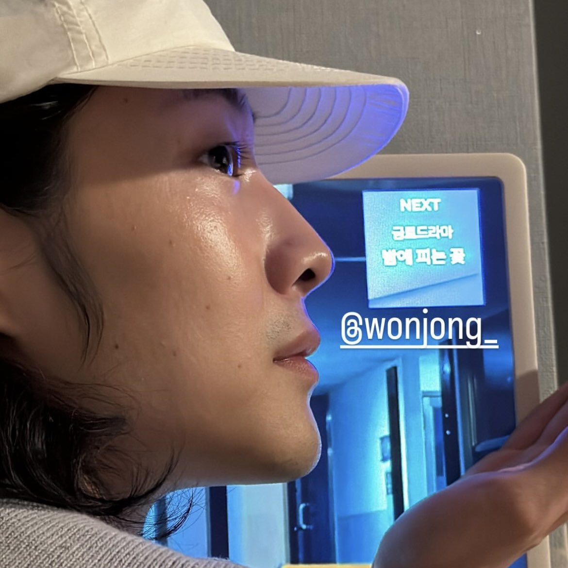 드.디.어 기다리고기다린 밤피꽃이다 .... 🌹
#밤에피는꽃 #밤피꽃첫방사수 #MBC밤에피는꽃 
첫만남 등장씬부터 쿵짝 맞는 완벽 케미.. 이거외않하는데....원쫑오빠도 본방사수하는데 다같이 본방사수로 금토불태우자🥹🥹 이하늬X이종원의 코믹 액션 드라마 '밤에피는꽃' 금토 9시 50분 본방사수💖