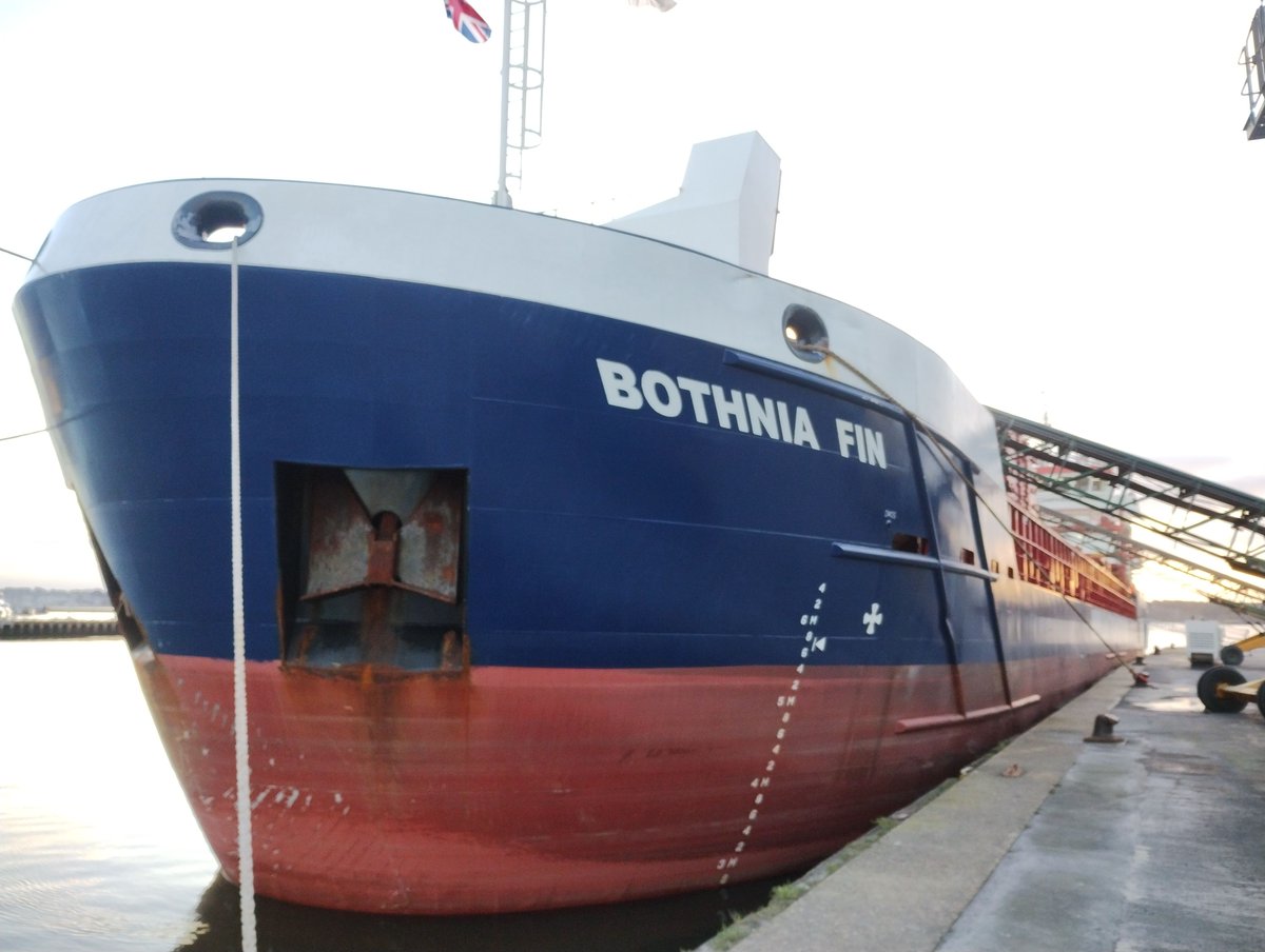 Cefetra's tweet photo. We loaded 3,100T of locally grown Laureate Malting Barley onto the Bothnia Fin in Poole earlier this week. The ship is bound for Northern Europe. 

It was great to do this under dry clear blue skies!!! https://t.co/MMfHR81iFr