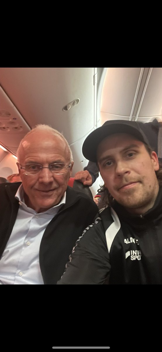 vonrobbin's tweet photo. Kämpa kompis! ❤️ #svennis

https://t.co/qfVJUe8qNH https://t.co/St5YFIS7qn