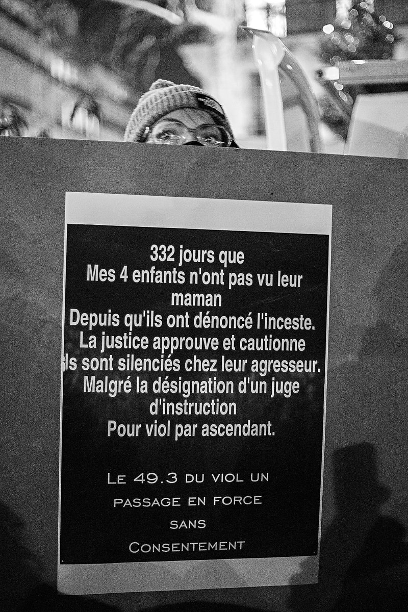 coldroitsfemmes's tweet image. #Depardieu #Impunité #11Janvier Rassemblement Paris @ZahraAgsous photographe