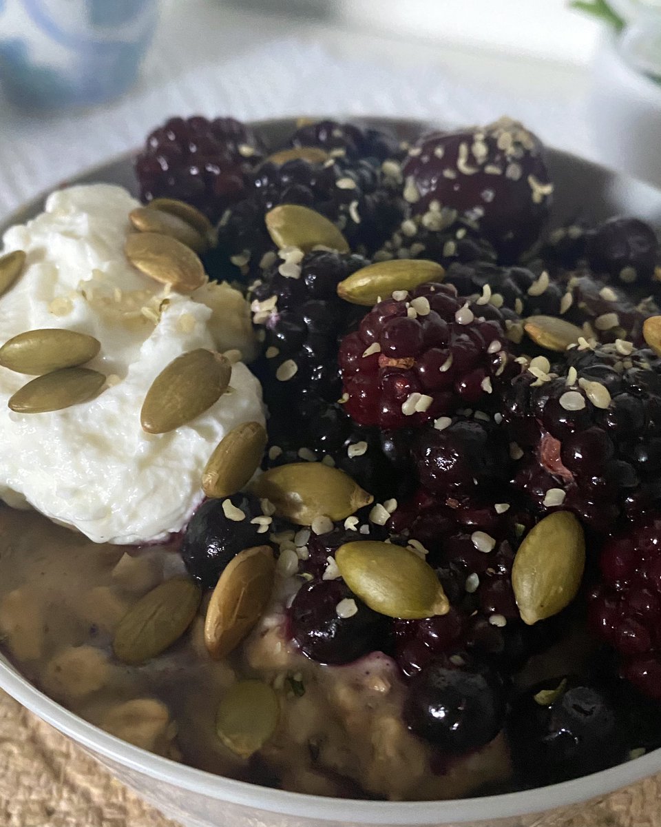 kaleater's tweet photo. overnight oats this morning, for a change https://t.co/UMr651NalK