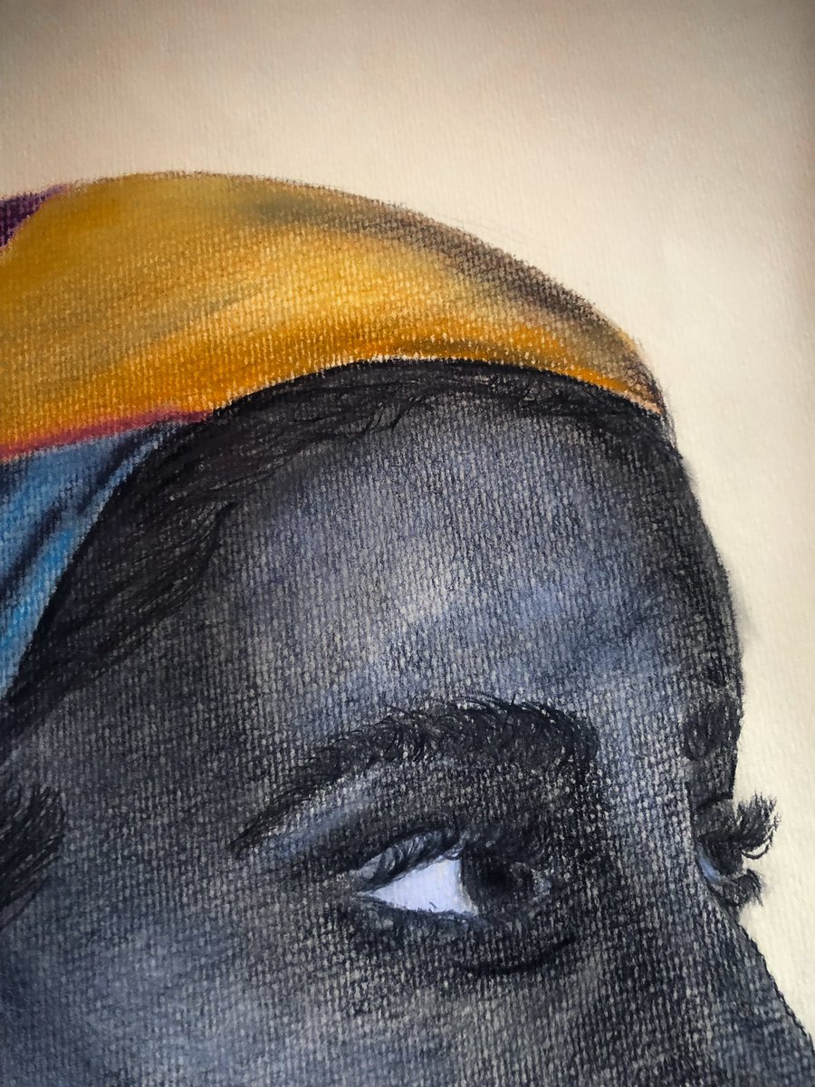AziegbeMercy's tweet photo. First art piece titled; ‘Uhyto’ meaning Scarf (in my dialect)

Medium: Pastel, charcoal and graphite pencil on paper. 
~2024.

The feeling of the ’Uhyto’ would be interpreted as a state of vulnerability, dependency and restrictions. A need to cover up and to be unseen.

1/2 https://t.co/rzBMOC4mWP
