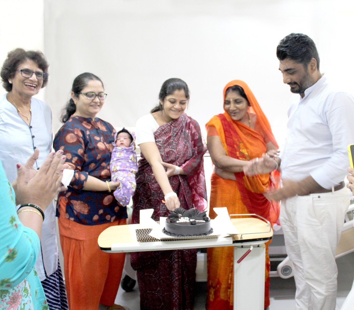 Bhatia_Hospital's tweet photo. After the inauguration of the new maternity unit "Bhatia Hospital is delighted to announce the arrival of our 100th baby today! A big thank you to our dedicated Obstetricians &amp; Gynecologists, and the amazing mothers who chose us for this special journey. https://t.co/UIRdXSZK4c