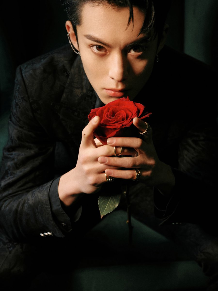 Wannawat's tweet photo. พรุ่งนี้มีแผนปฏิบัติการอันใดไหม
..ตอบได้ว่ามี...อันนี้ละ

13:00 น. (ไทย) เป็นต้นไป  📷เปิดลิงค์  🔗 Weibo Live : https://t.co/Lm9dMEb0BZ  
แล้วติดแท็ก
#DylanWangxWeiboNight2023  

#王鹤棣 #WangHedi #DylanWang #หวังเห้อตี้ #หวังเฮ่อตี้ #หวังเฮ้อตี้ https://t.co/n21CfX3n8G