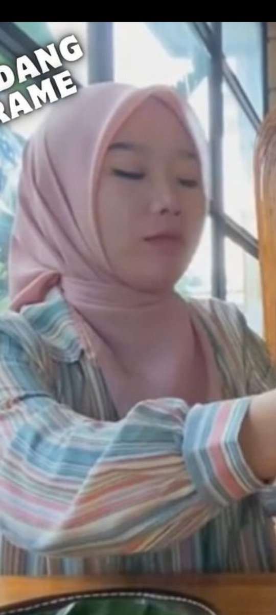 BERITAHOAX00's tweet photo. @TRekendo Bajingan muka nya sama lontee masih bagusan lontee anjingg jilbab an malah bentuk muka lo ke   kontol babi asu https://t.co/X4Bh3rzvZp