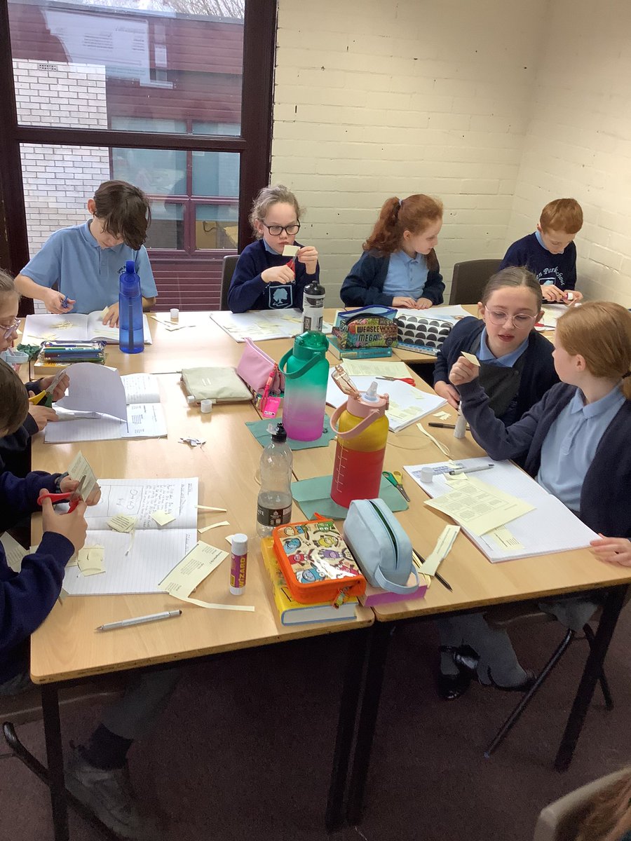 GPSYear5's tweet photo. This afternoon we’re sorting reasons for why people believe if god is real or not? 
#gpsRE https://t.co/1sObkHyoQZ