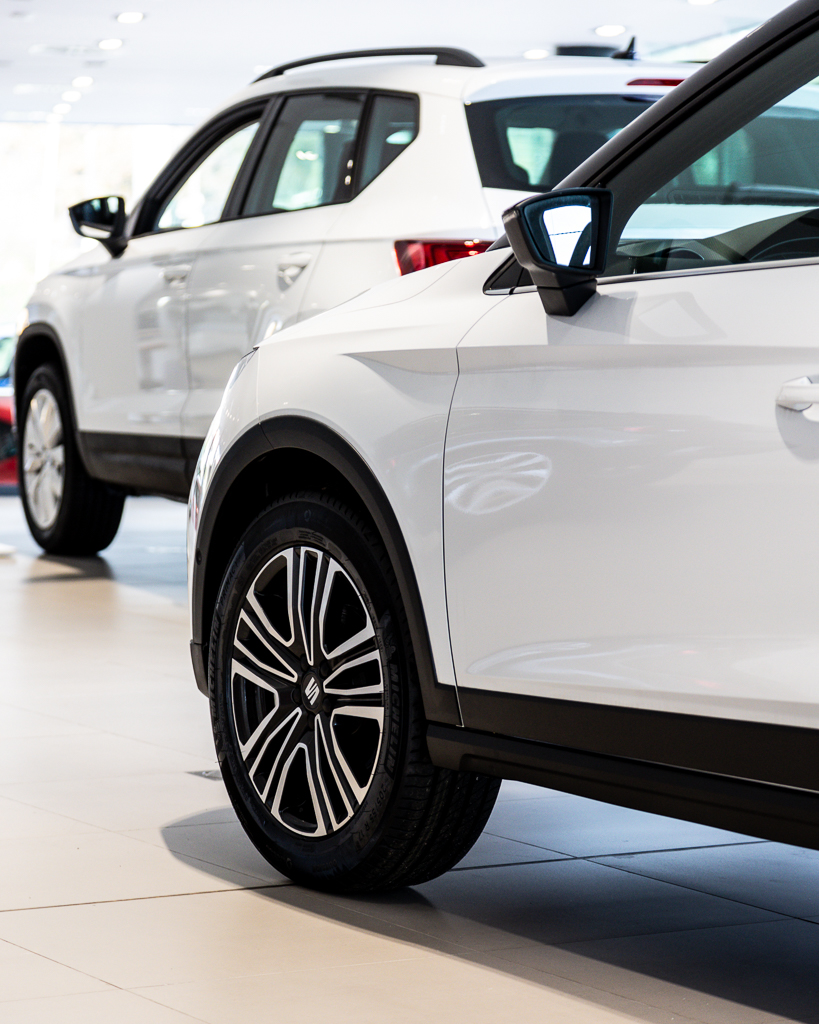 _Asturiasmotor's tweet photo. ¡Potencia y estilo se fusionan en el nuevo Seat Arona FR! 💥🚗 Descubre el equilibrio perfecto entre deportividad y confort con nuestro SUV de vanguardia. ¿Listo para llevar tu conducción al siguiente nivel? ¡Ven y conoce la excelencia hecha automóvil en nuestro concesionario! ✨ https://t.co/3aKyb2TLFa