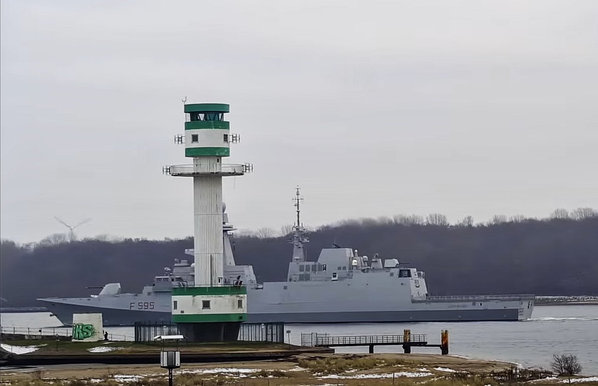WarshipCam's tweet photo. Italian Navy Bergamini-class general purpose frigate ITS Luigi Rizzo (F 595) leaving Kiel, Germany - January 12, 2024 #itsluigirizzo #f595
SRC: webcam https://t.co/zkVa7uKyQB