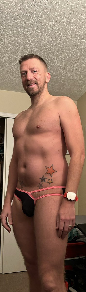 MJC_505's tweet photo. I forgot to post day 11! #gay #gaynm #gay505 @andrewchristian https://t.co/nmHmp5c1ew